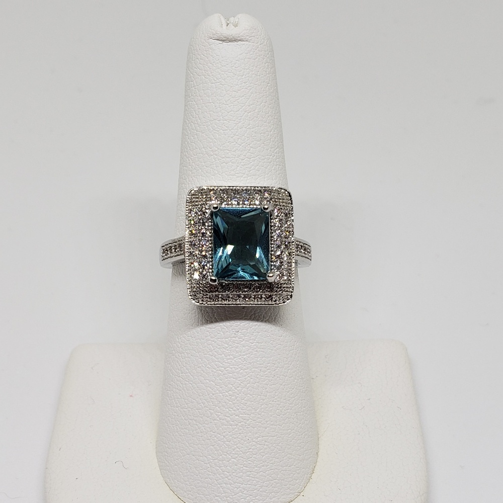 TOPAZ RING - Picture 3 of 8